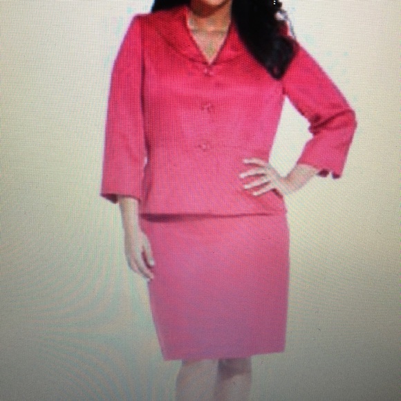 plus size pink skirt suit